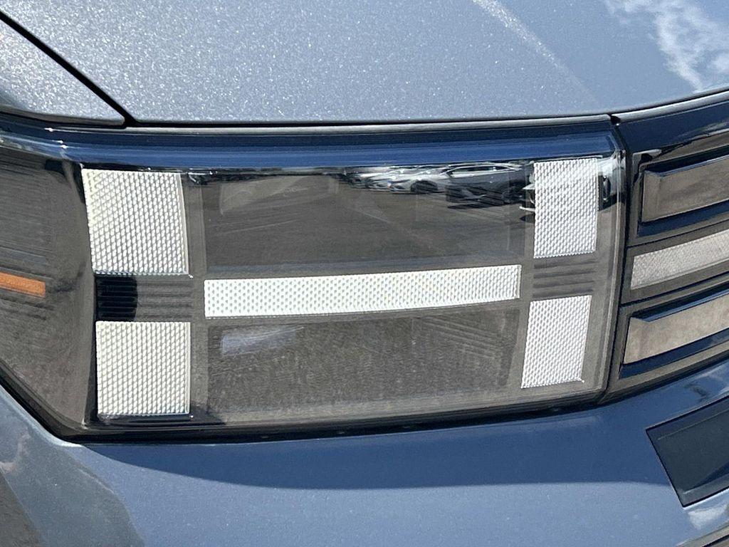 used 2025 Hyundai Santa Fe car, priced at $35,803