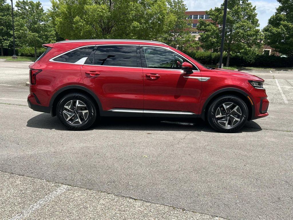 used 2022 Kia Sorento Hybrid car, priced at $22,302
