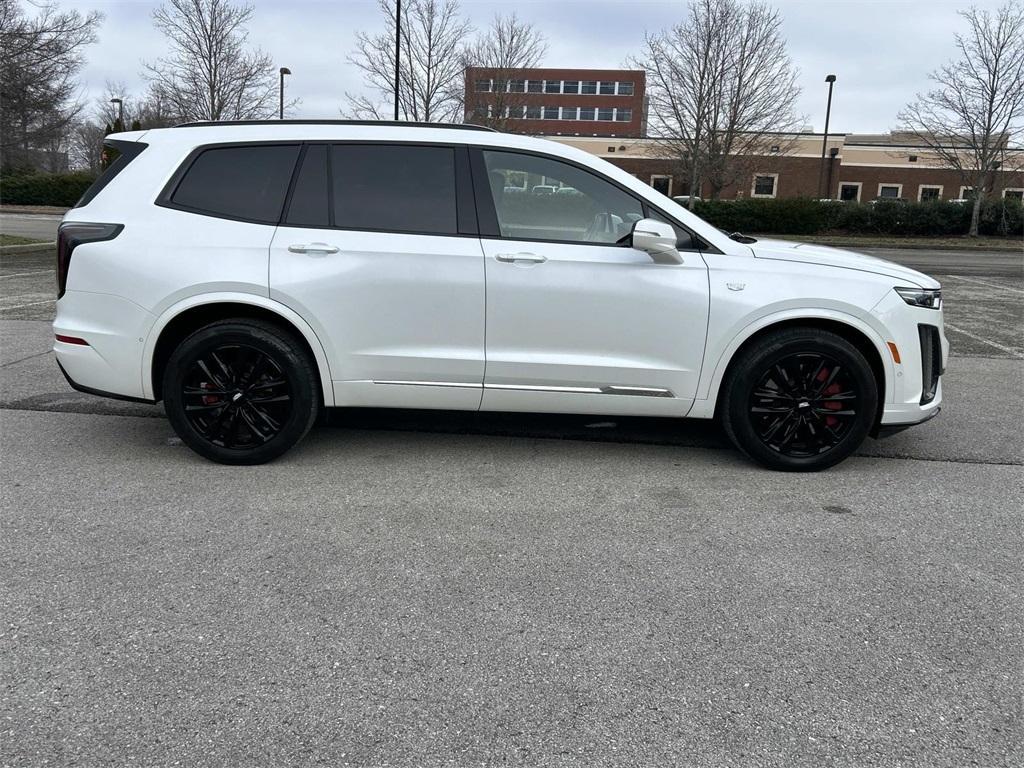 used 2022 Cadillac XT6 car, priced at $38,907