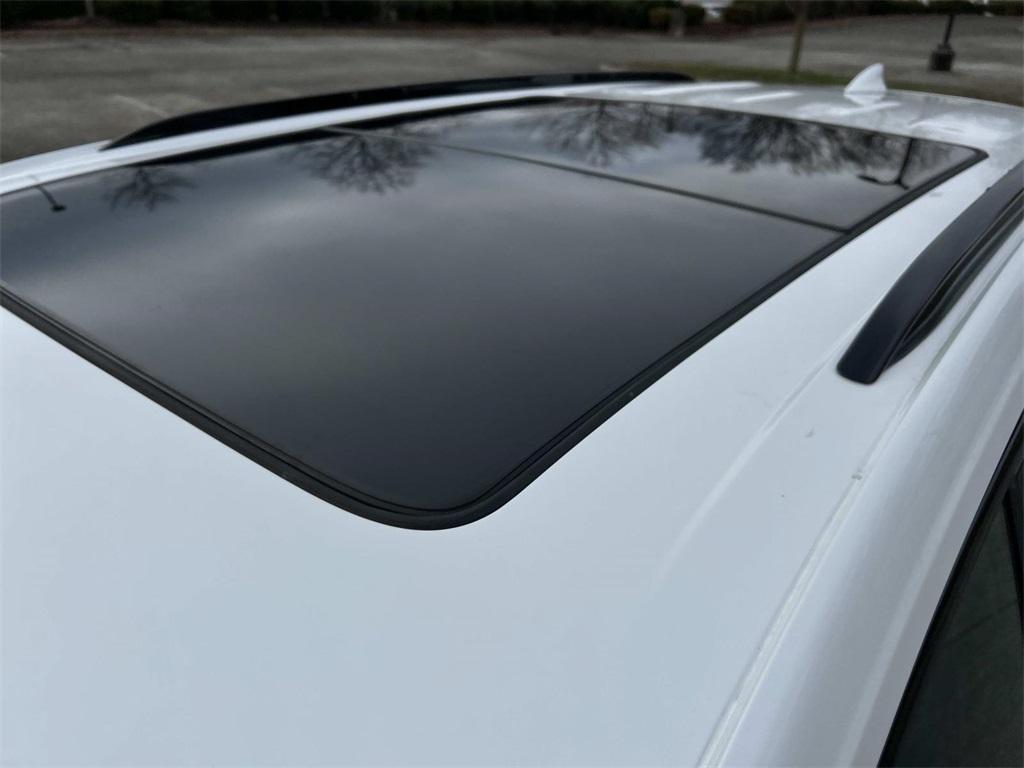 used 2022 Cadillac XT6 car, priced at $38,907