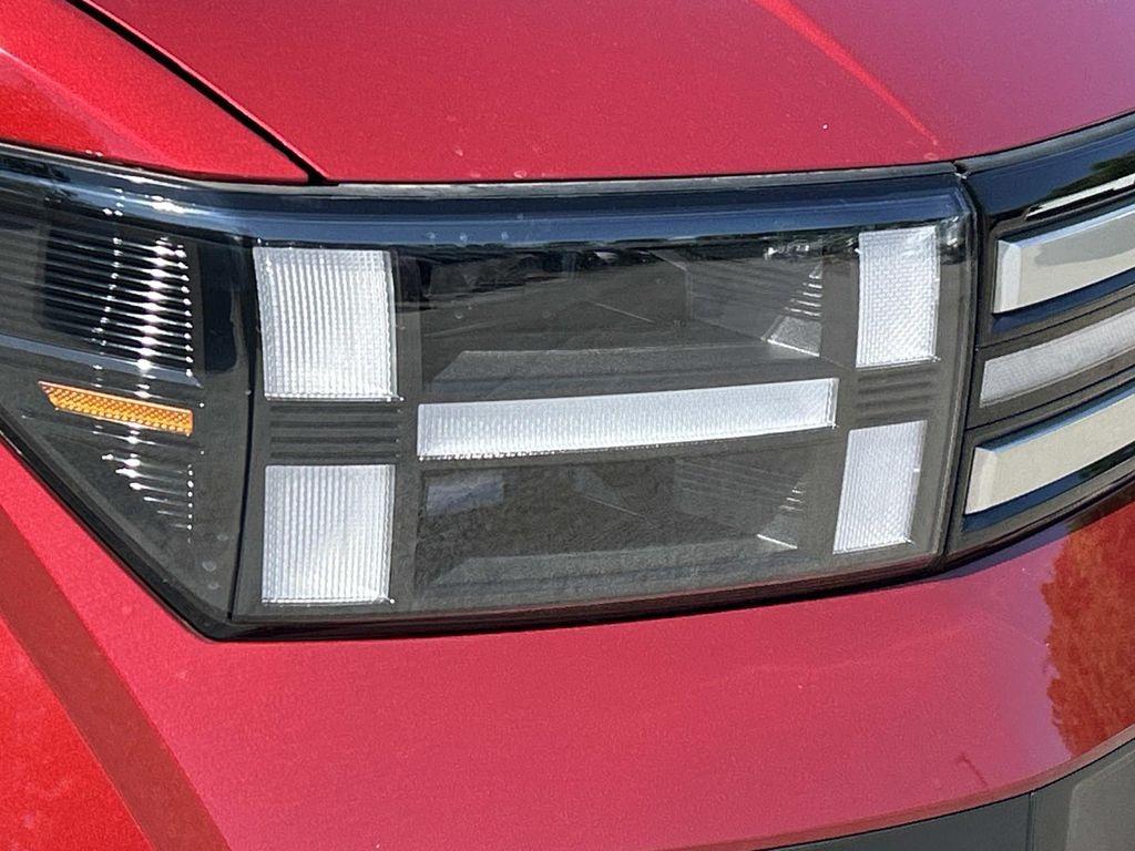 used 2025 Hyundai Santa Fe car, priced at $34,404