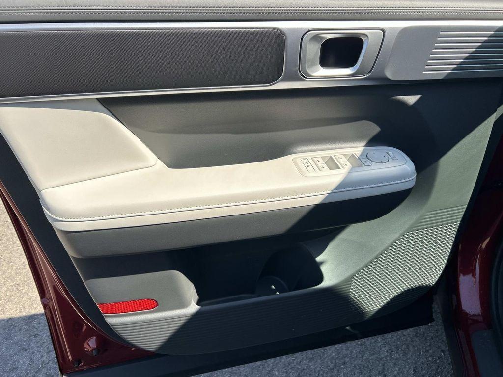 used 2025 Hyundai Santa Fe car, priced at $34,404