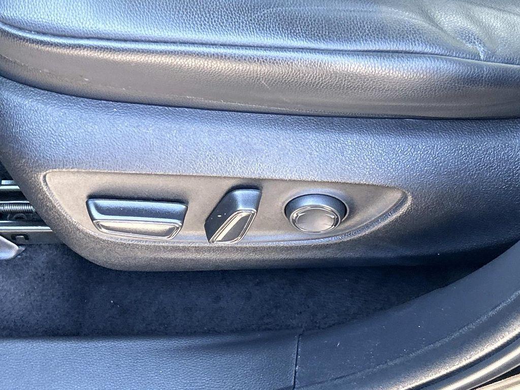 used 2023 Toyota Highlander car, priced at $36,702