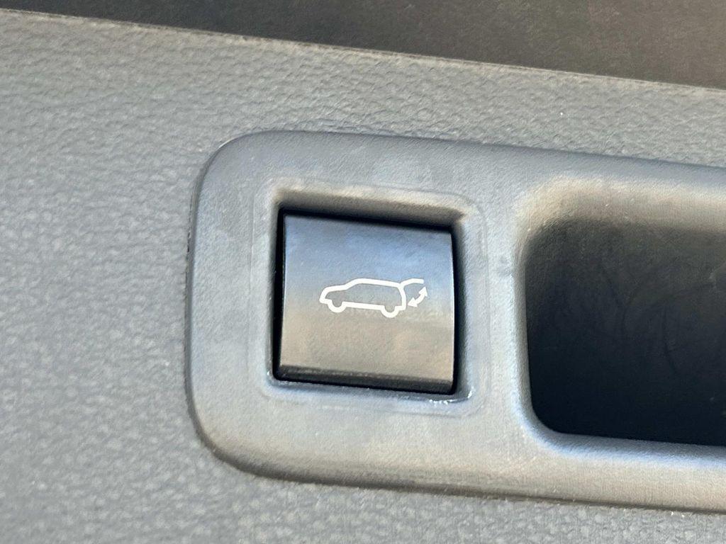 used 2023 Toyota Highlander car, priced at $36,702