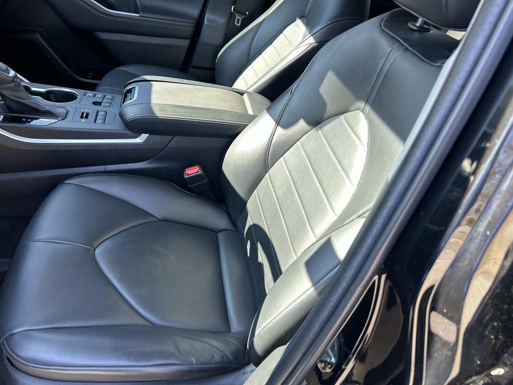 used 2023 Toyota Highlander car, priced at $36,702