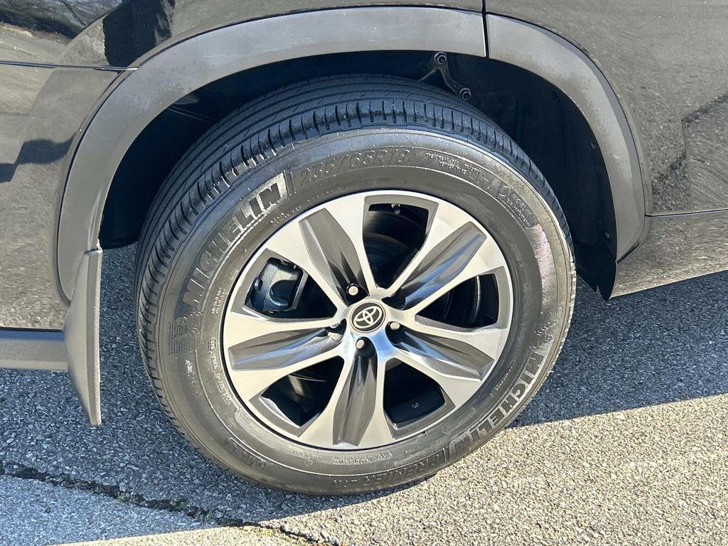 used 2023 Toyota Highlander car, priced at $36,702