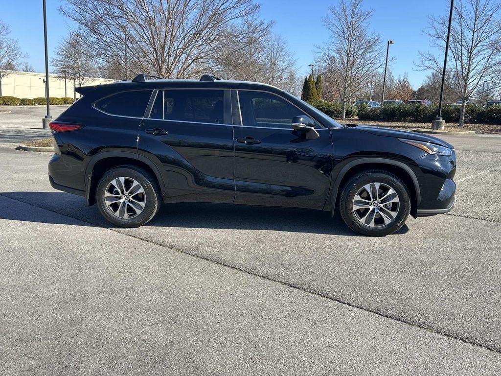 used 2023 Toyota Highlander car, priced at $36,702