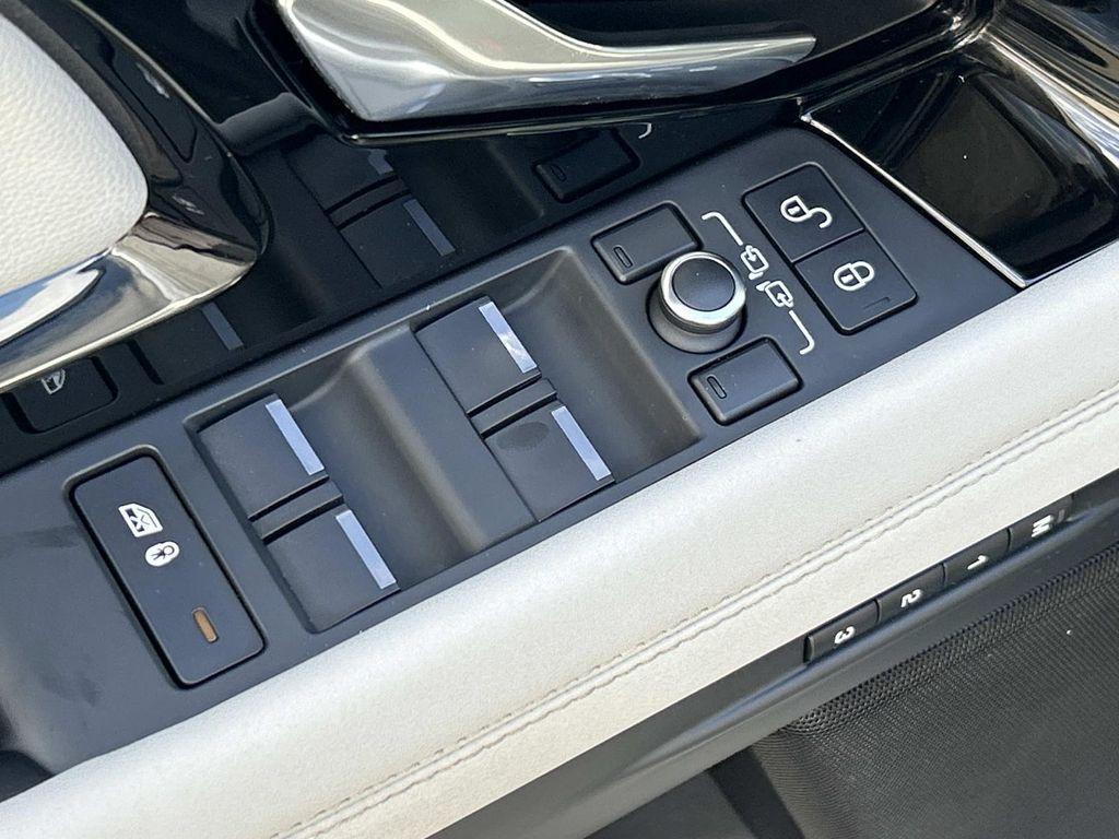 used 2020 Land Rover Range Rover Evoque car, priced at $24,901