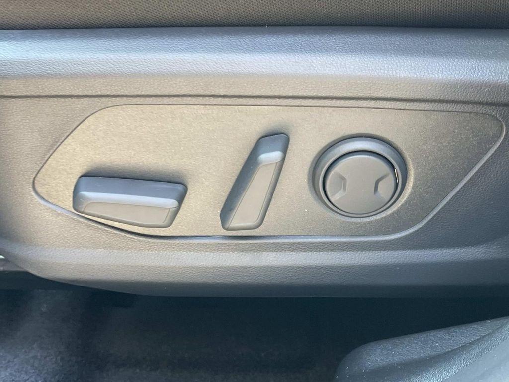 new 2026 Hyundai TUCSON Hybrid car, priced at $31,640