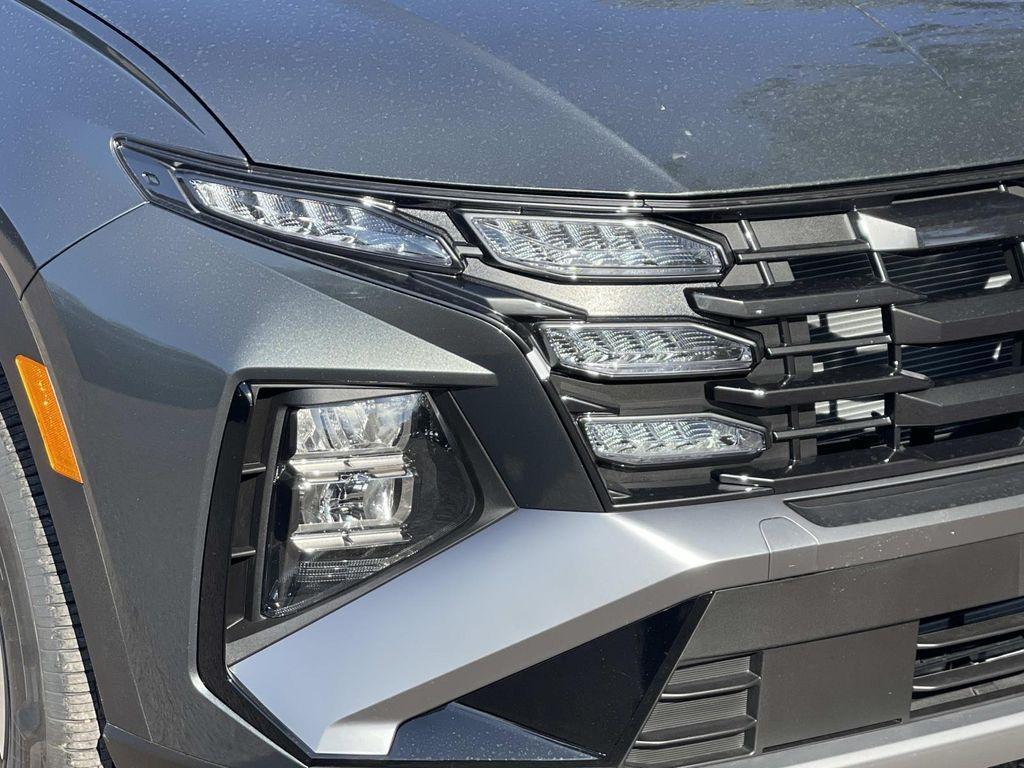 new 2026 Hyundai TUCSON Hybrid car, priced at $31,640