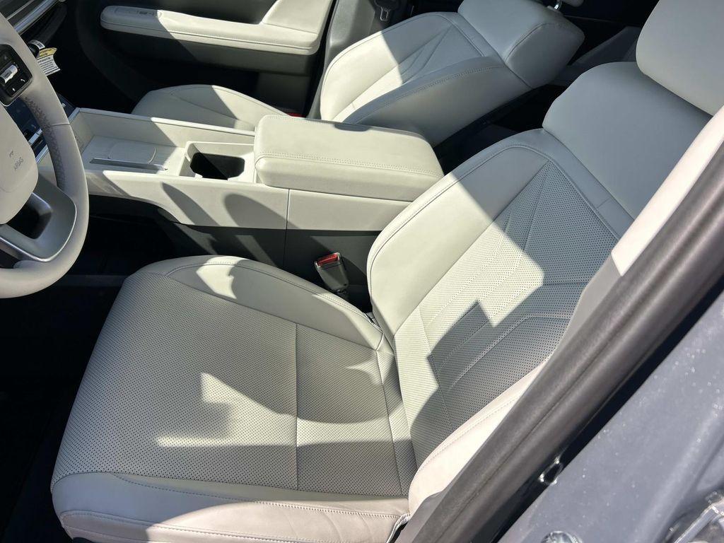 used 2025 Hyundai Santa Fe car, priced at $33,907