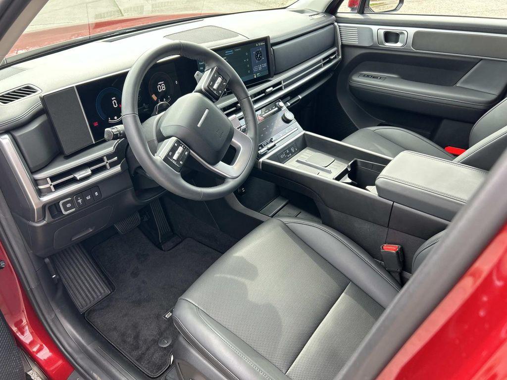 used 2025 Hyundai Santa Fe car, priced at $33,907