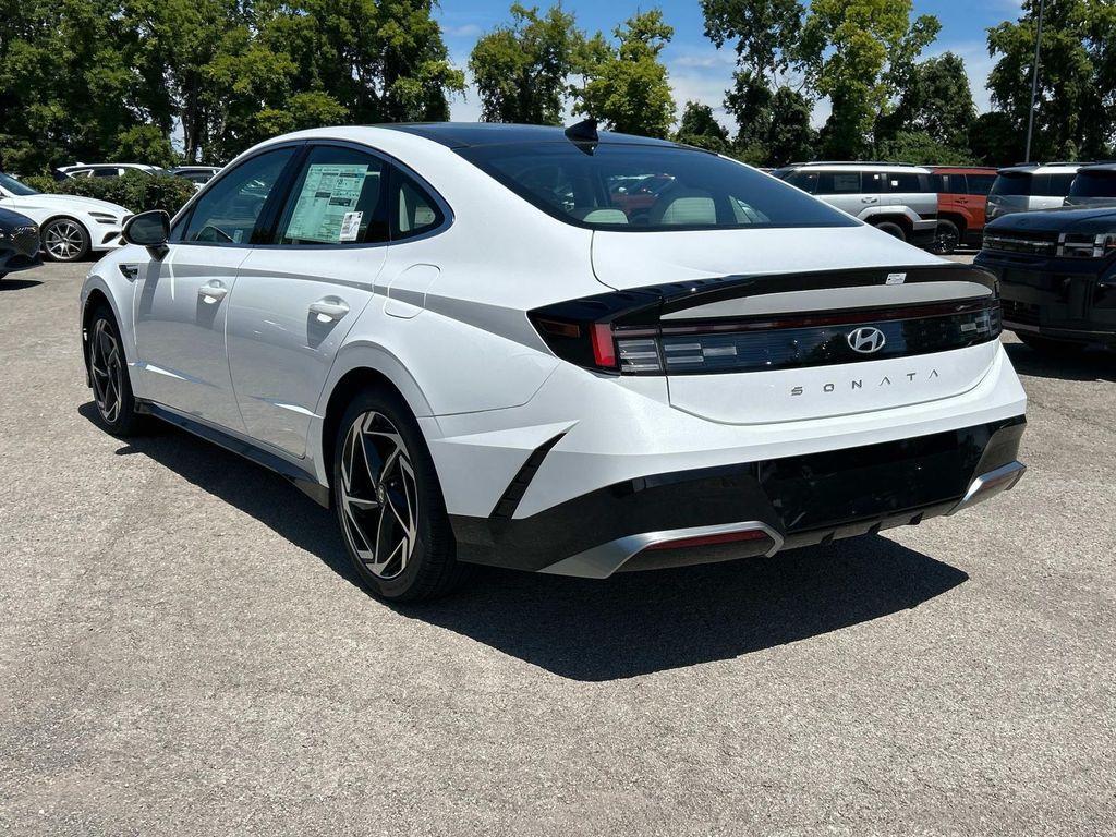 new 2025 Hyundai Sonata car, priced at $30,111