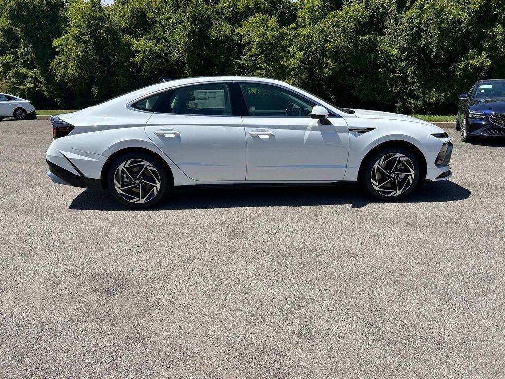 new 2025 Hyundai Sonata car, priced at $30,111