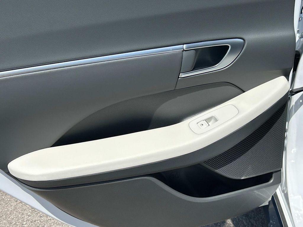 new 2025 Hyundai Sonata car, priced at $30,111