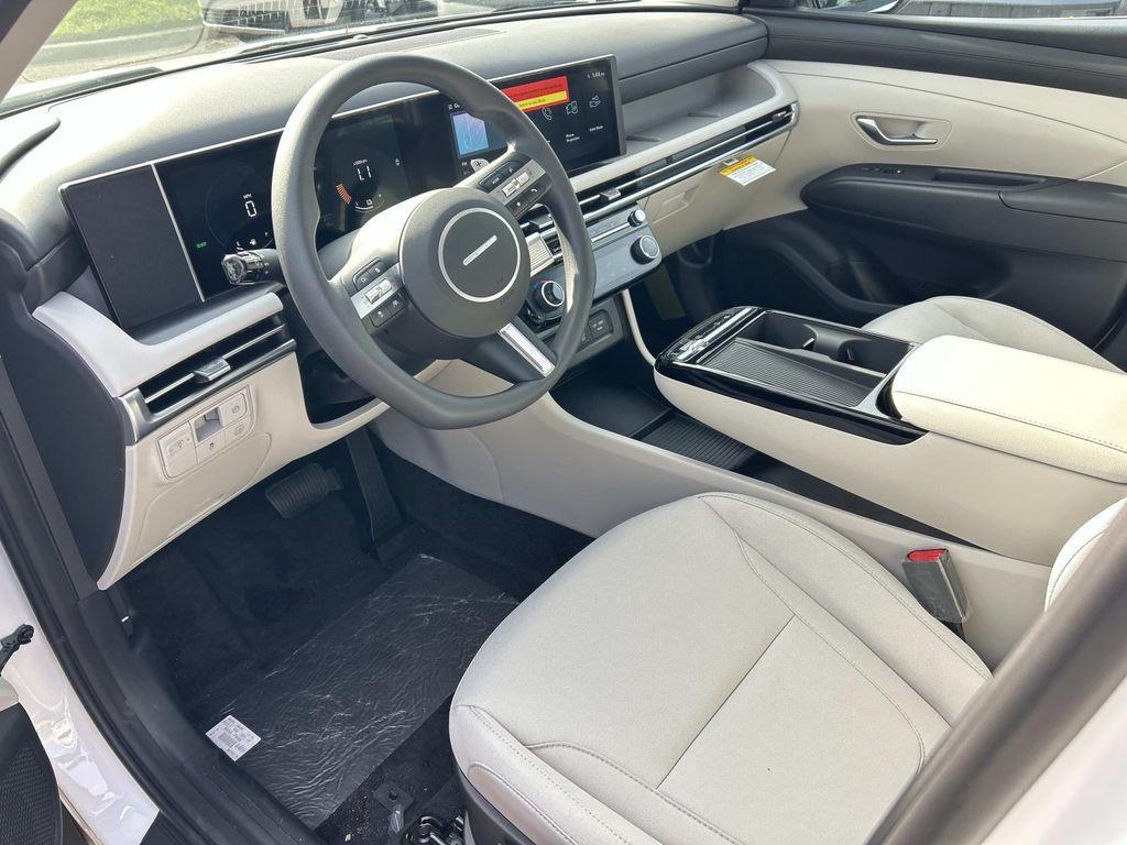 new 2026 Hyundai TUCSON Hybrid car, priced at $31,343