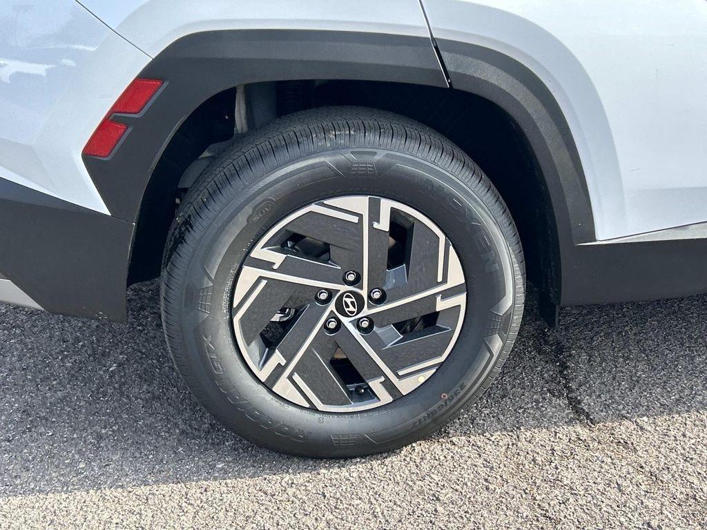 new 2026 Hyundai TUCSON Hybrid car, priced at $31,343