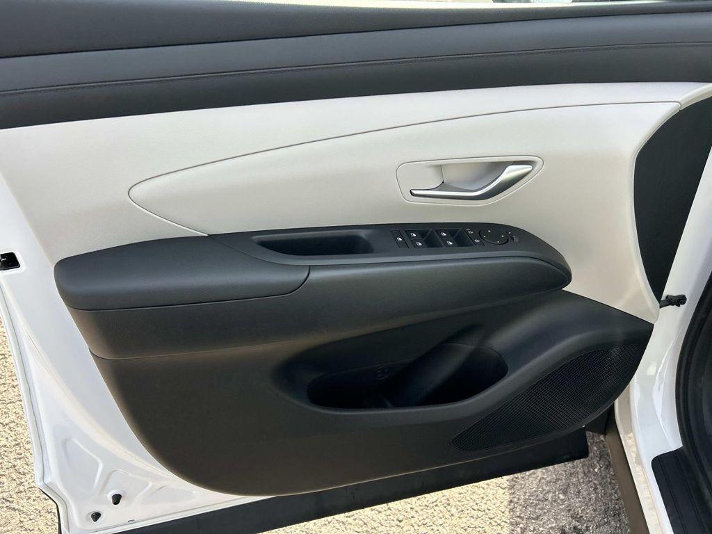 new 2026 Hyundai TUCSON Hybrid car, priced at $31,343