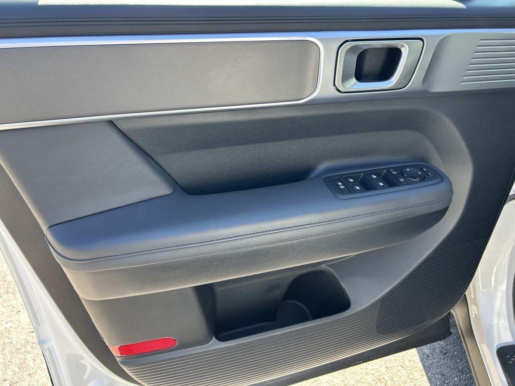 used 2025 Hyundai Santa Fe car, priced at $34,703