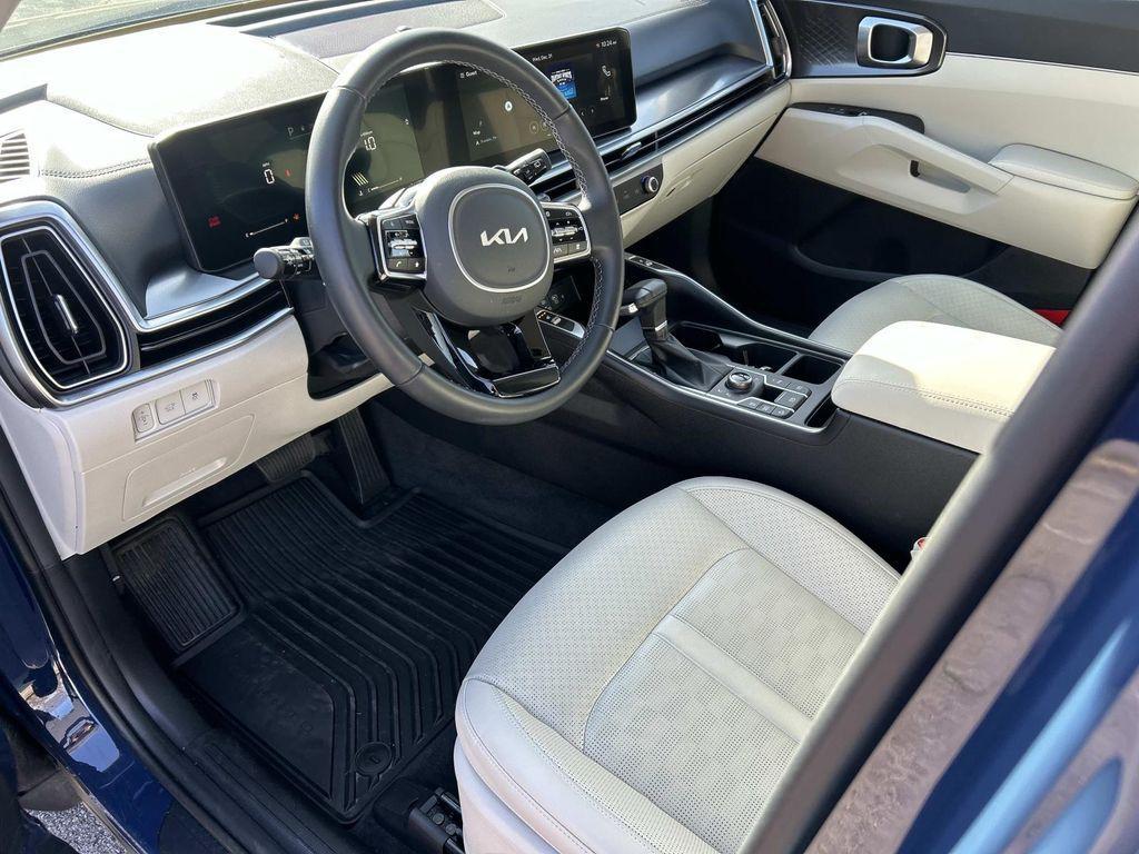 used 2025 Kia Sorento car, priced at $32,903