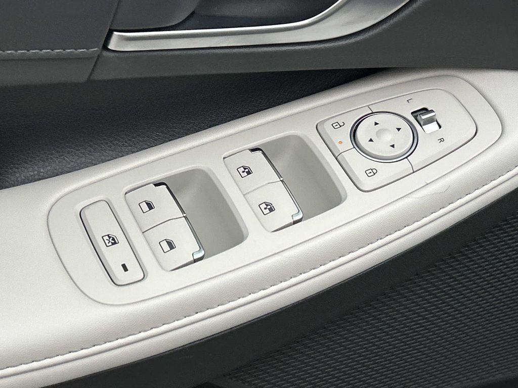 used 2024 Hyundai Sonata Hybrid car, priced at $32,402