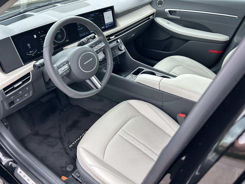 used 2024 Hyundai Sonata Hybrid car, priced at $32,402