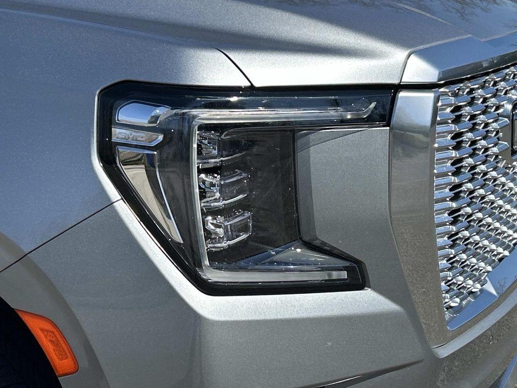 used 2024 GMC Yukon car, priced at $67,921