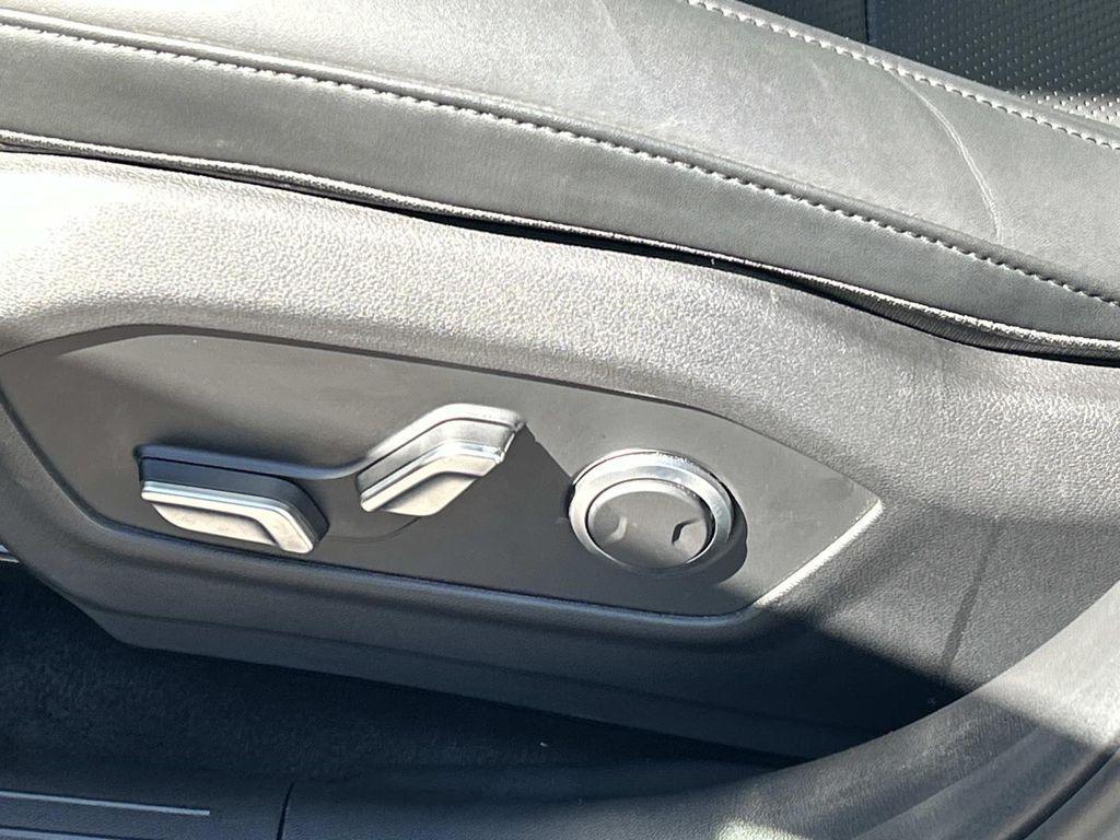 used 2025 Hyundai Santa Fe car, priced at $34,903