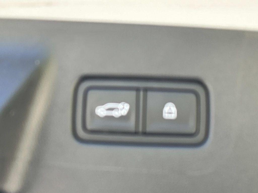 used 2025 Hyundai Santa Fe car, priced at $34,903