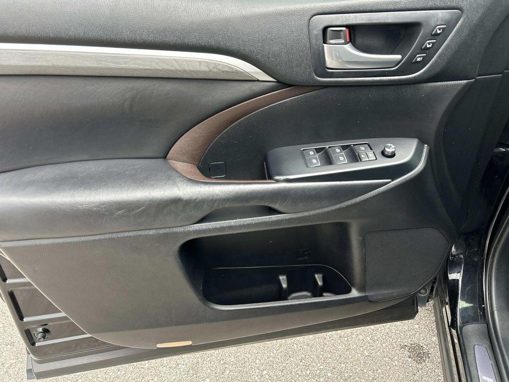 used 2018 Toyota Highlander car, priced at $23,903