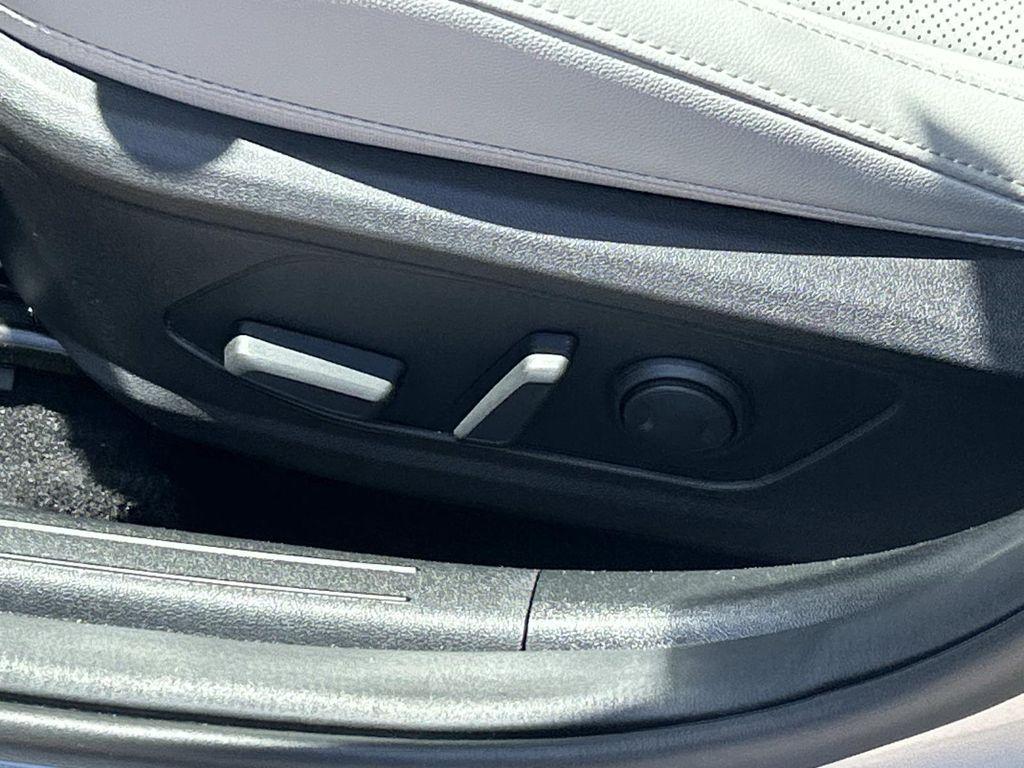 used 2022 Hyundai Elantra car, priced at $209,701