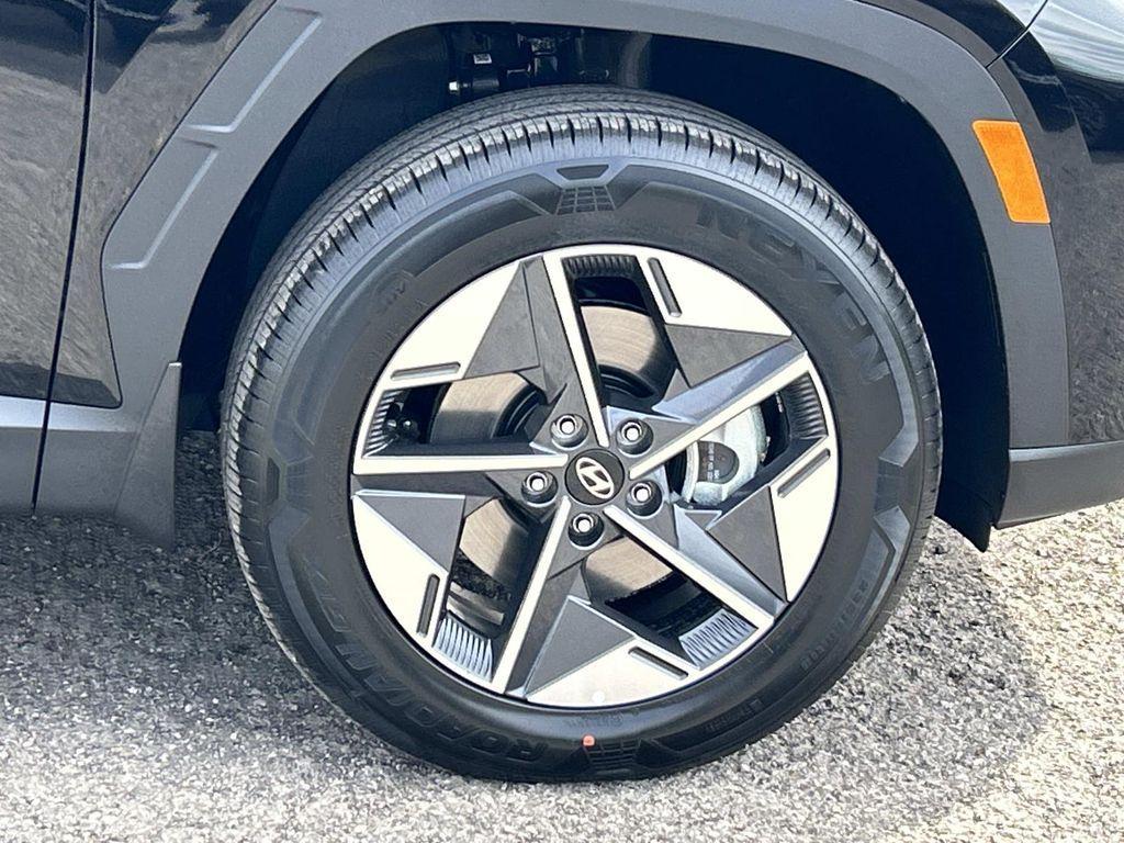 new 2026 Hyundai TUCSON Hybrid car, priced at $32,312
