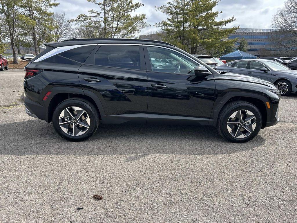 new 2026 Hyundai TUCSON Hybrid car, priced at $32,312
