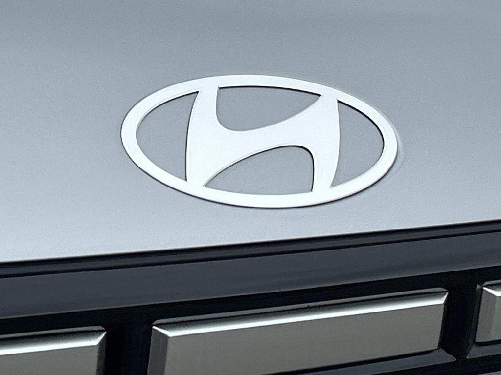 used 2025 Hyundai Santa Fe car, priced at $33,902