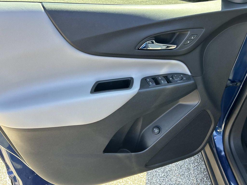 used 2022 Chevrolet Equinox car, priced at $24,902