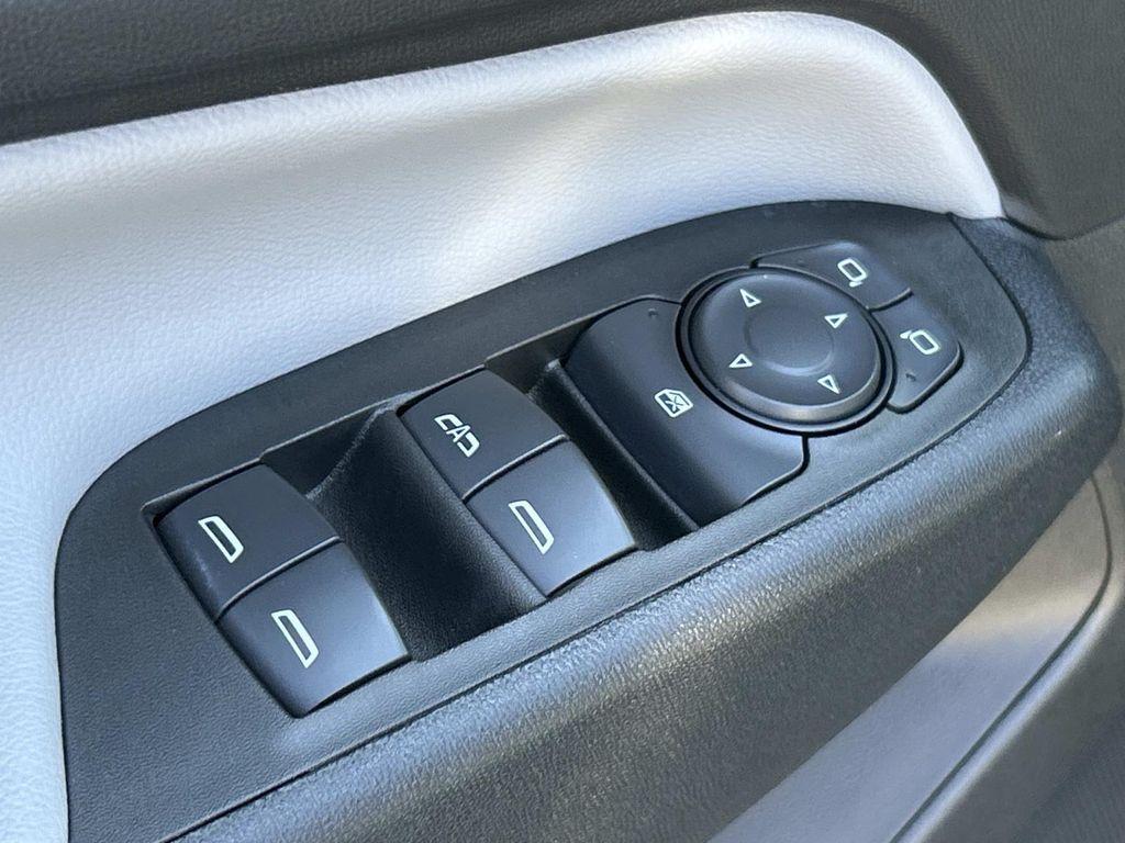 used 2022 Chevrolet Equinox car, priced at $24,902