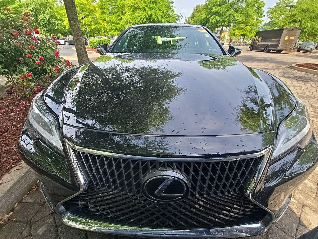 used 2023 Lexus LS 500 car, priced at $81,921