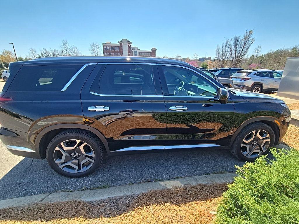 used 2024 Hyundai Palisade car, priced at $38,903