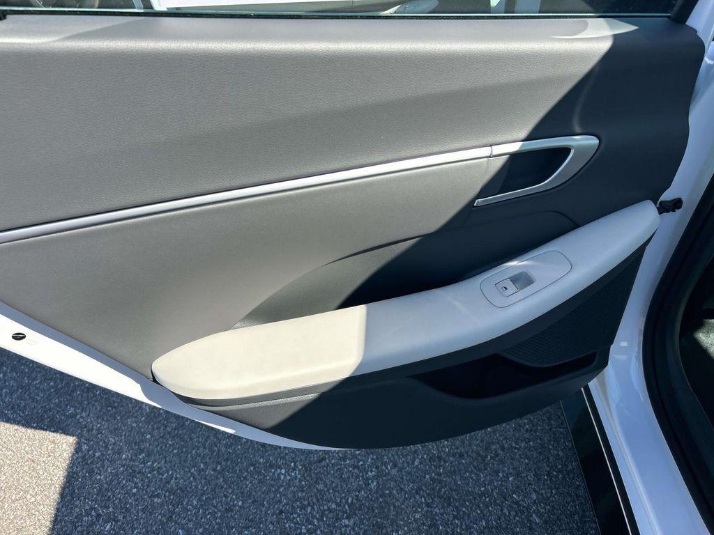 new 2026 Hyundai Sonata Hybrid car, priced at $32,380