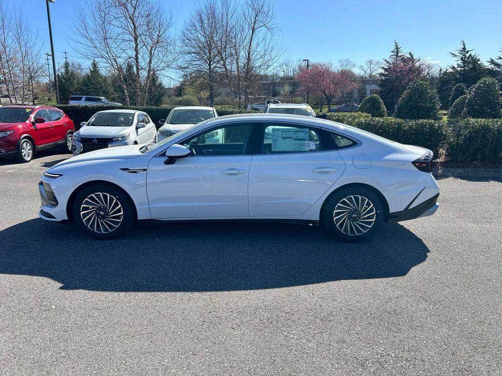 new 2026 Hyundai Sonata Hybrid car, priced at $32,380