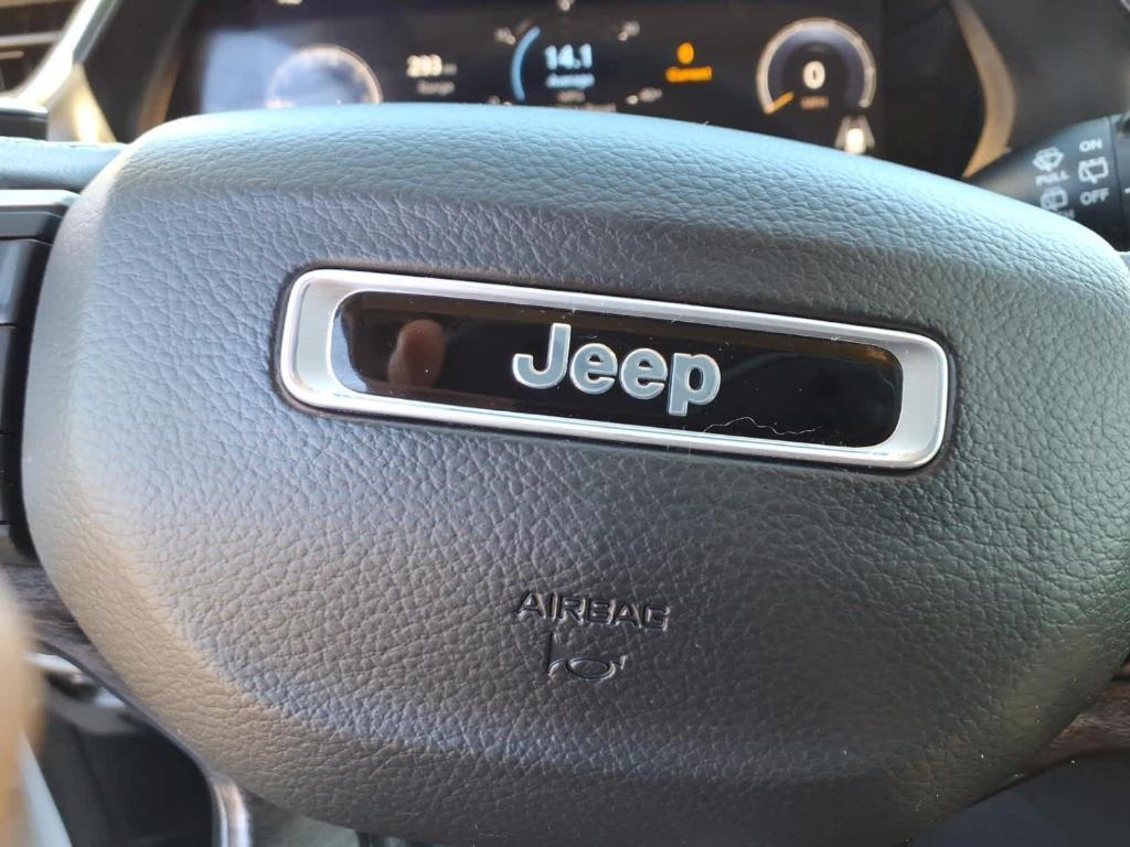 used 2023 Jeep Grand Cherokee car, priced at $31,172