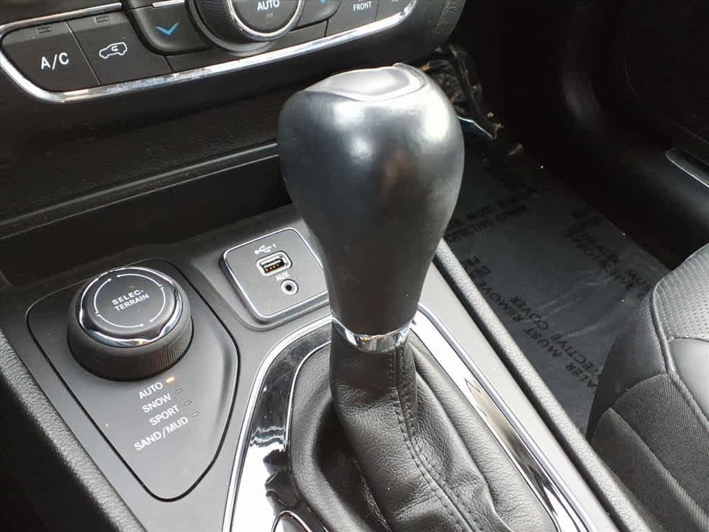 used 2021 Jeep Cherokee car, priced at $22,427