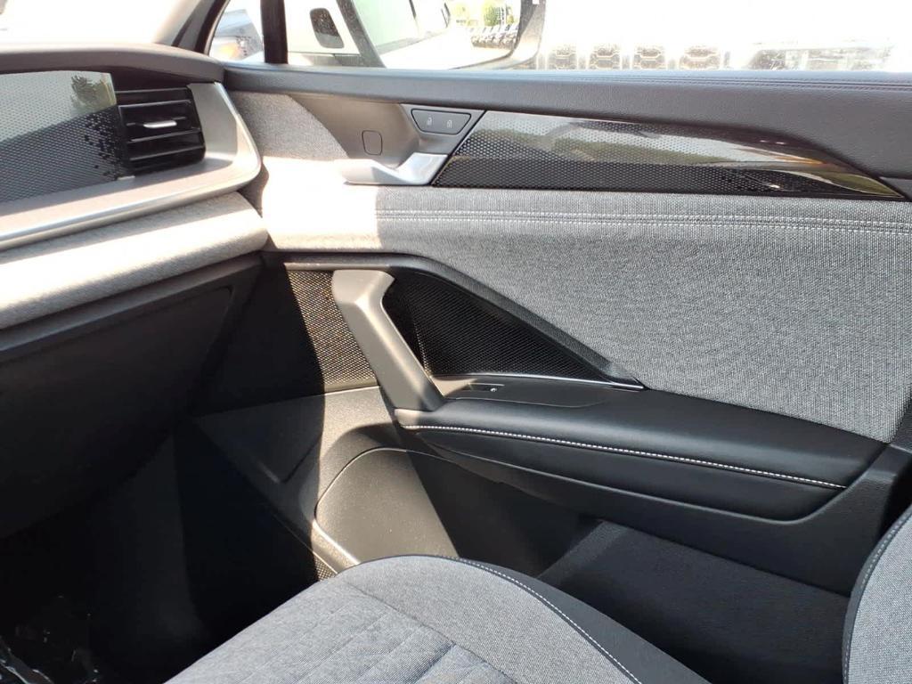 used 2025 Volkswagen Tiguan car, priced at $28,188