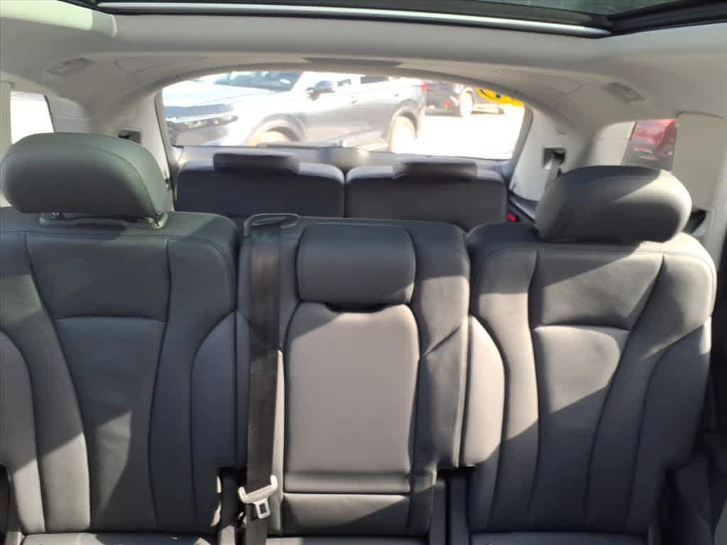 used 2024 Audi Q7 car, priced at $35,832