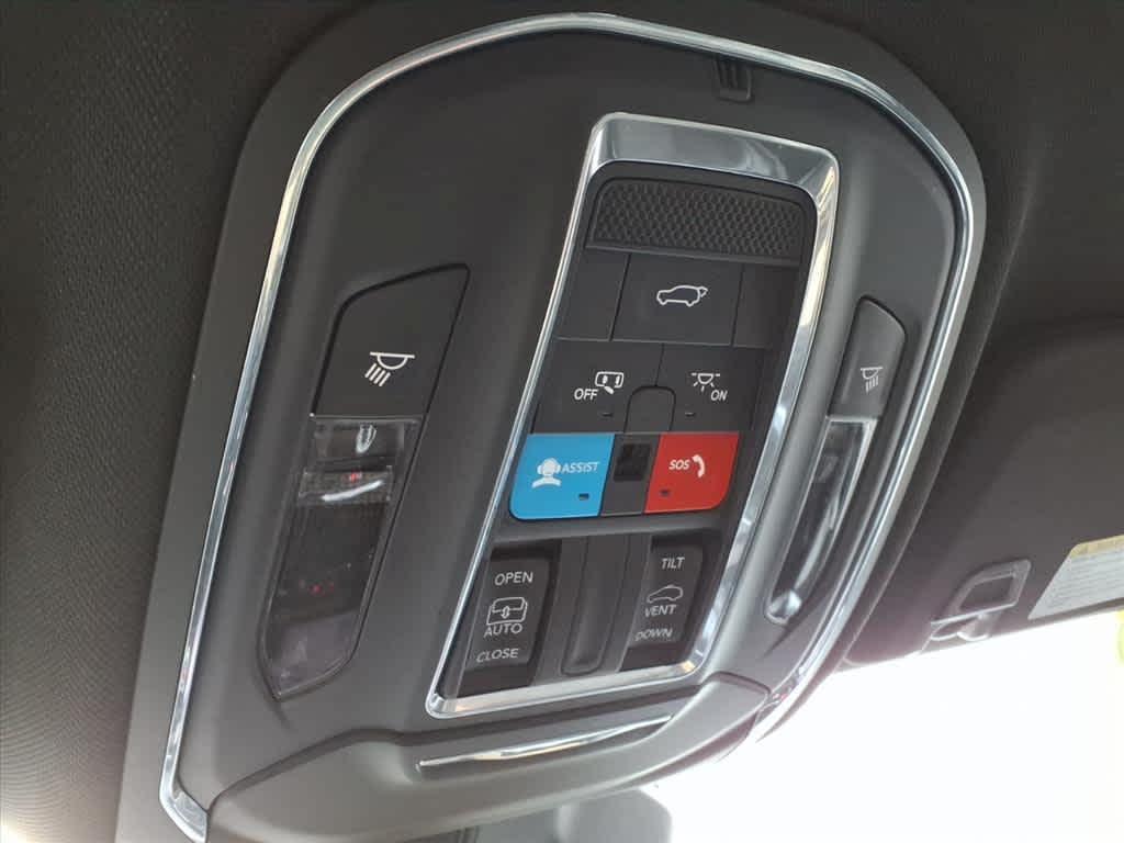 used 2023 Jeep Grand Cherokee car, priced at $32,997