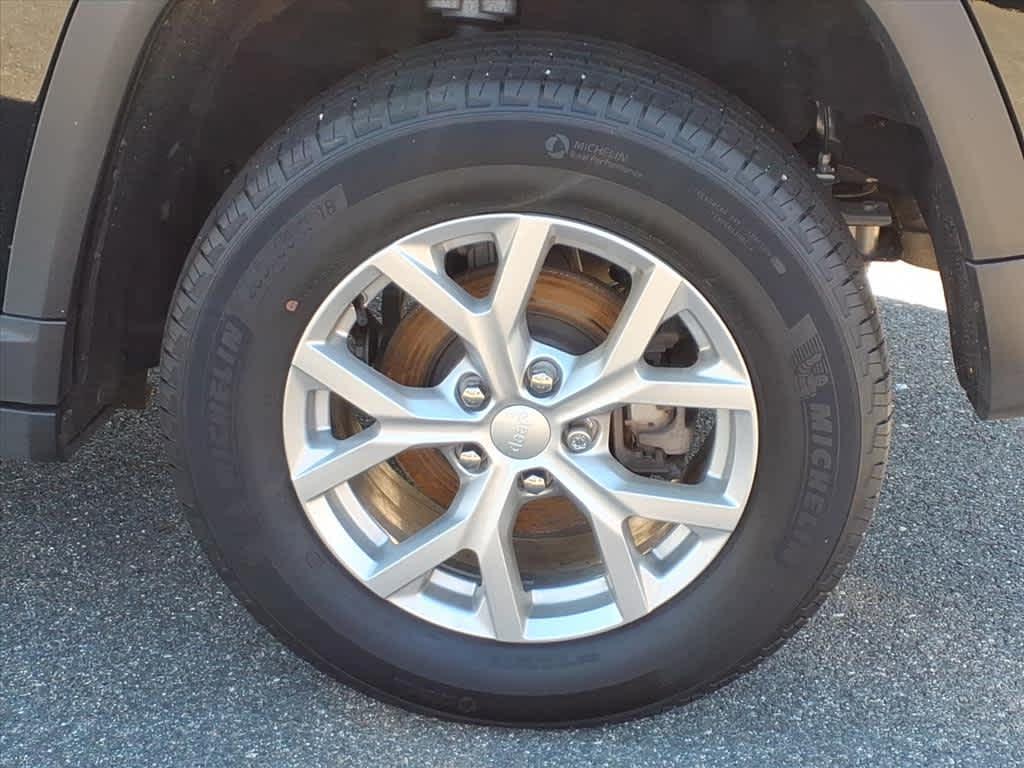 used 2023 Jeep Grand Cherokee car, priced at $32,555