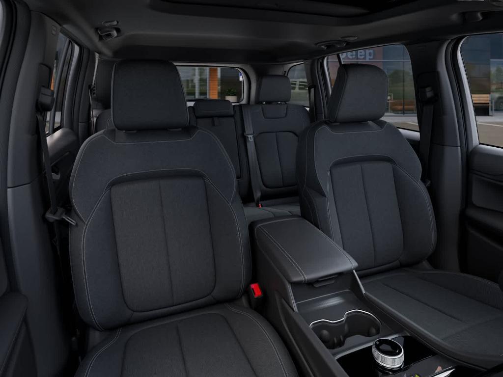 new 2025 Jeep Grand Cherokee car, priced at $35,675