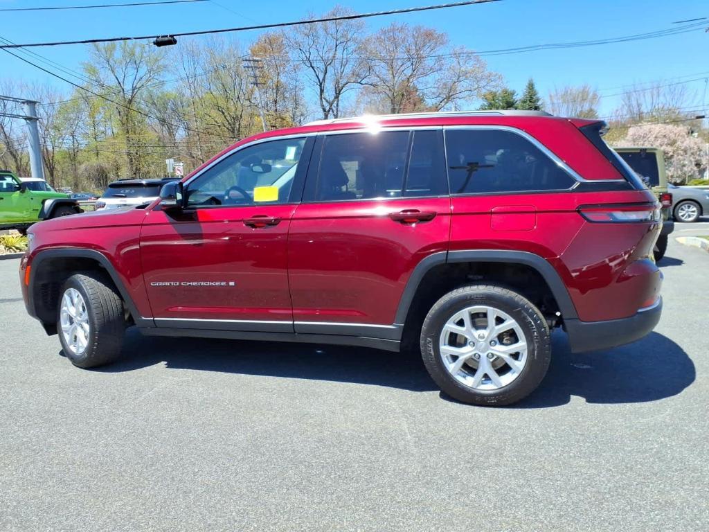 used 2023 Jeep Grand Cherokee car, priced at $33,309