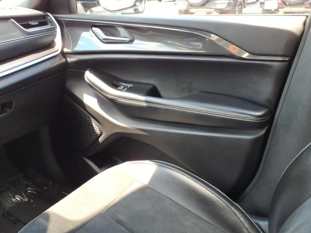 used 2023 Jeep Grand Cherokee car, priced at $34,639