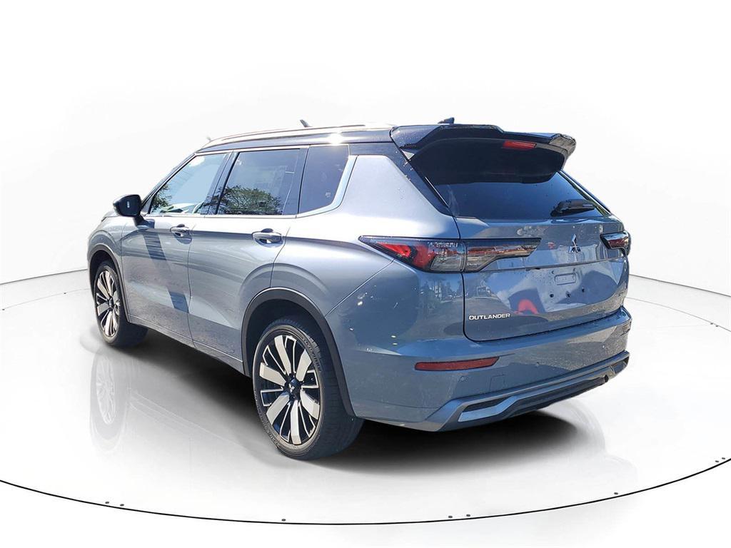 new 2026 Mitsubishi Outlander car, priced at $45,605